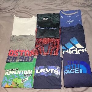Boys Mixed Shirt Lot Size M/L NORTHFACE.ADIDAS.CHAMPION.LEVIS.MINECRAFT.TOMMY.SO